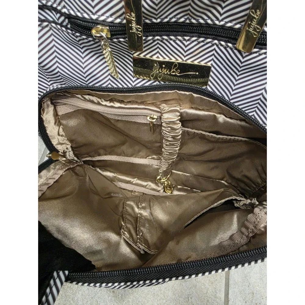 JuJube Backpack Diaper Bag Black & White, Adjustable Strap, Backpack Straps